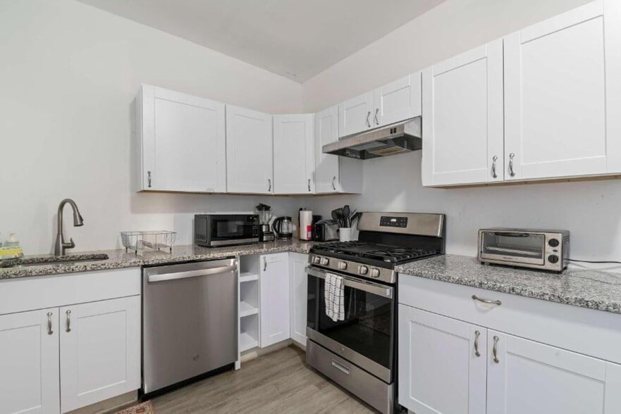 More Photos Of 112 S Raleigh Ave, Atlantic City Apartments For Sale