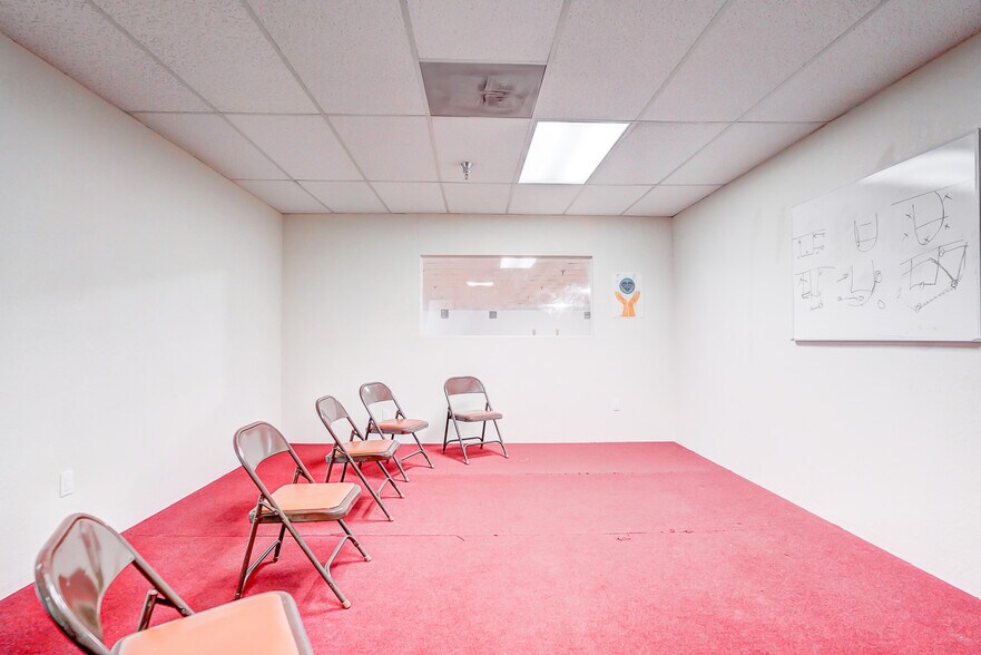 More Photos Of 950 S Central Ave, Compton Schools For Sale