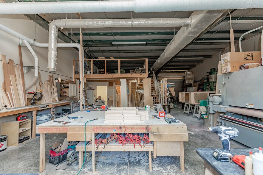 More Photos Of 124 Goshen Road Ext, Rincon Light Manufacturing For Lease