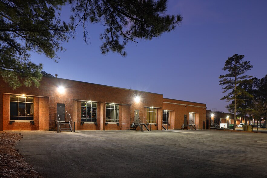 More Photos Of 1 Marcus Dr, Greenville Light Distribution For Lease