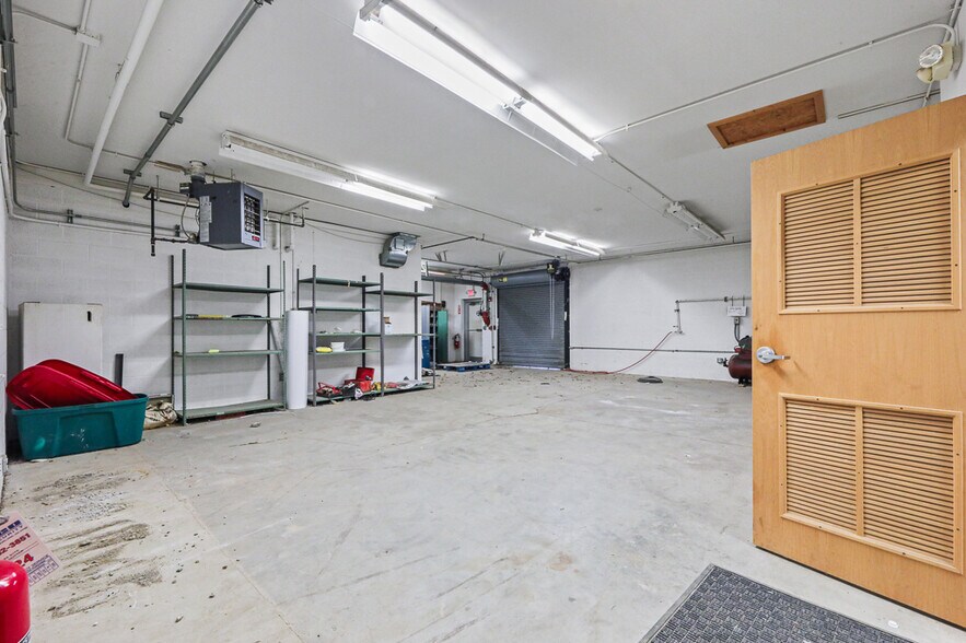 More Photos Of 37401 Stevens Blvd, Willoughby Flex For Lease