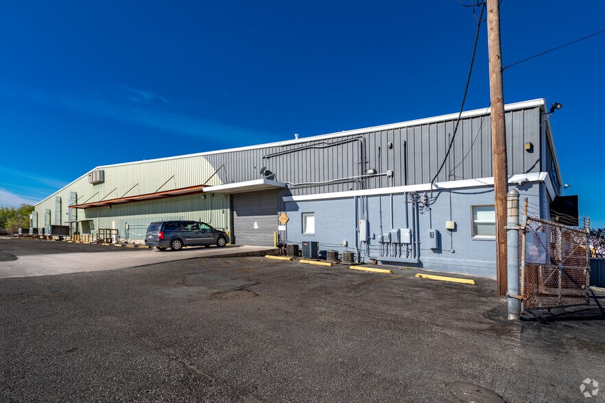 More Photos Of 2250 Chipley Cir, San Antonio Warehouse For Lease