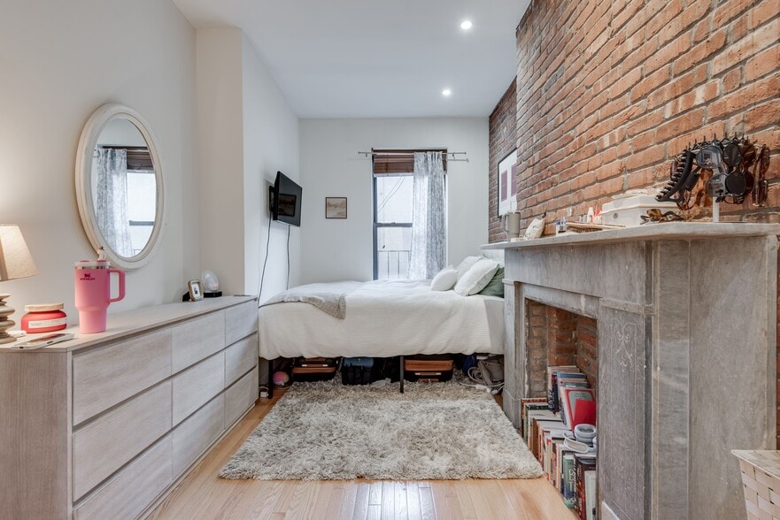 More Photos Of 1641 York Ave, New York Apartments For Sale