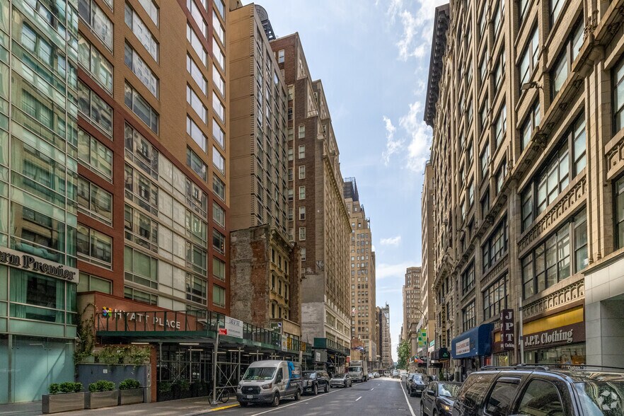 More Photos Of 70 W 36th St, New York Office For Sale