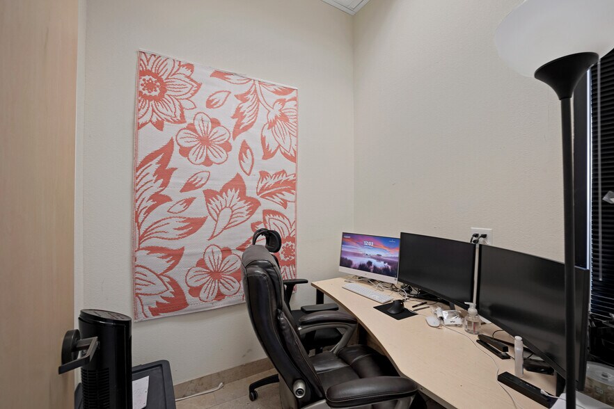 More Photos Of 4455 S Buffalo Dr, Las Vegas Unknown For Lease