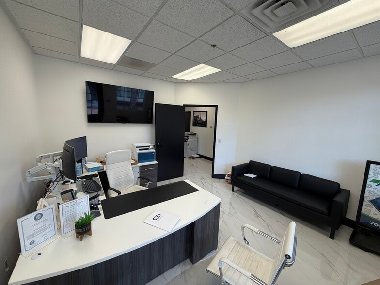 More Photos Of 3203 E Warm Springs Rd, Las Vegas Office Residential For Sale
