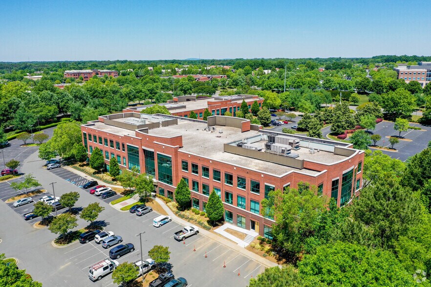 More Photos Of 9930 Kincey Ave, Huntersville Medical For Lease