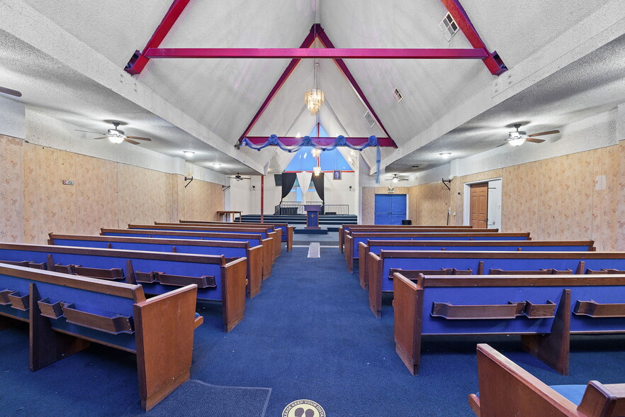 More Photos Of 10527 Compton Ave, Los Angeles Religious Facility For Sale