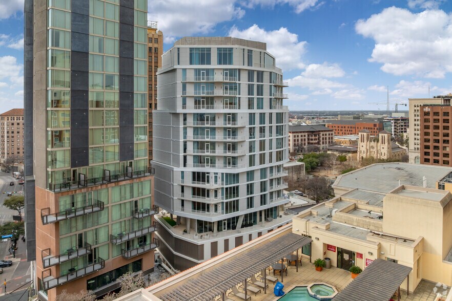 More Photos Of 143 E Commerce St, San Antonio Apartments For Lease