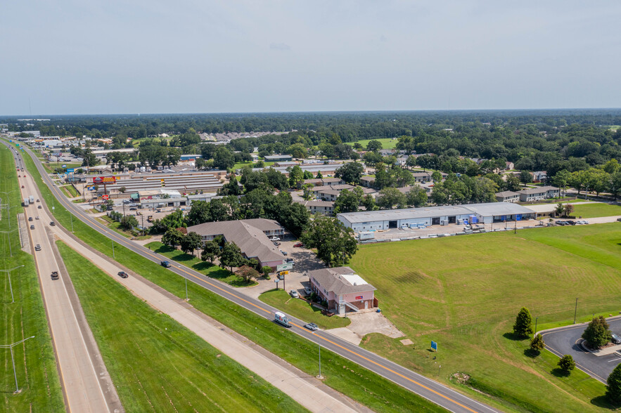 Primary Photo Of 2810 NE Evangeline Trwy, Lafayette Hotel For Sale