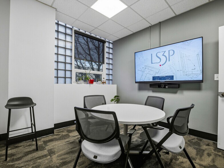 More Photos Of 14 O'Henry Ave, Asheville Loft Creative Space For Lease