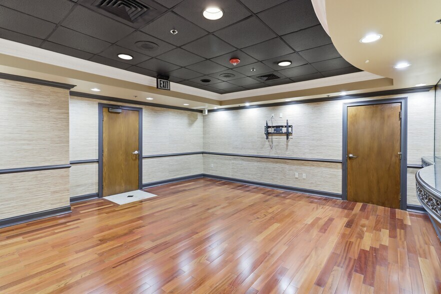 More Photos Of 661 E Altamonte Dr, Altamonte Springs Medical For Sale