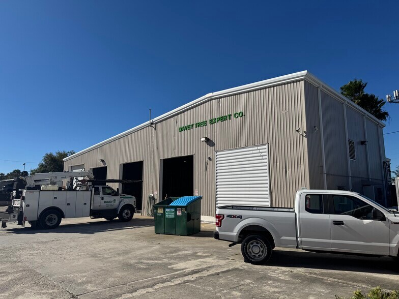 More Photos Of 649 Nicolet Ave, Winter Park Warehouse For Sale