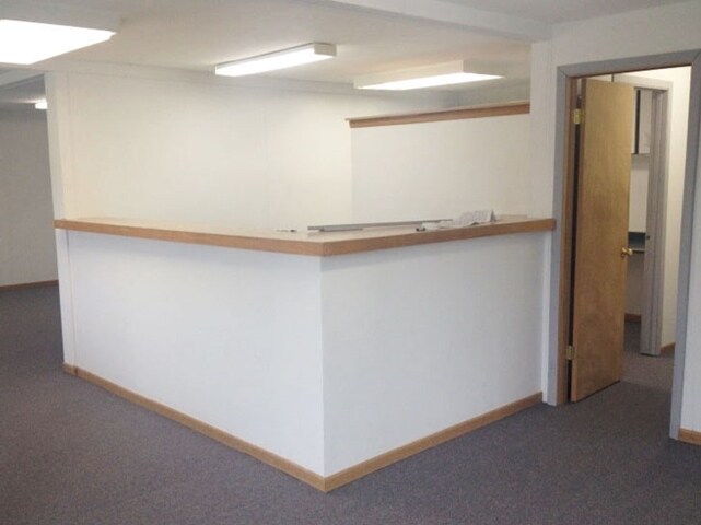 More Photos Of 904 Hyland Ave, Kaukauna Office For Sale