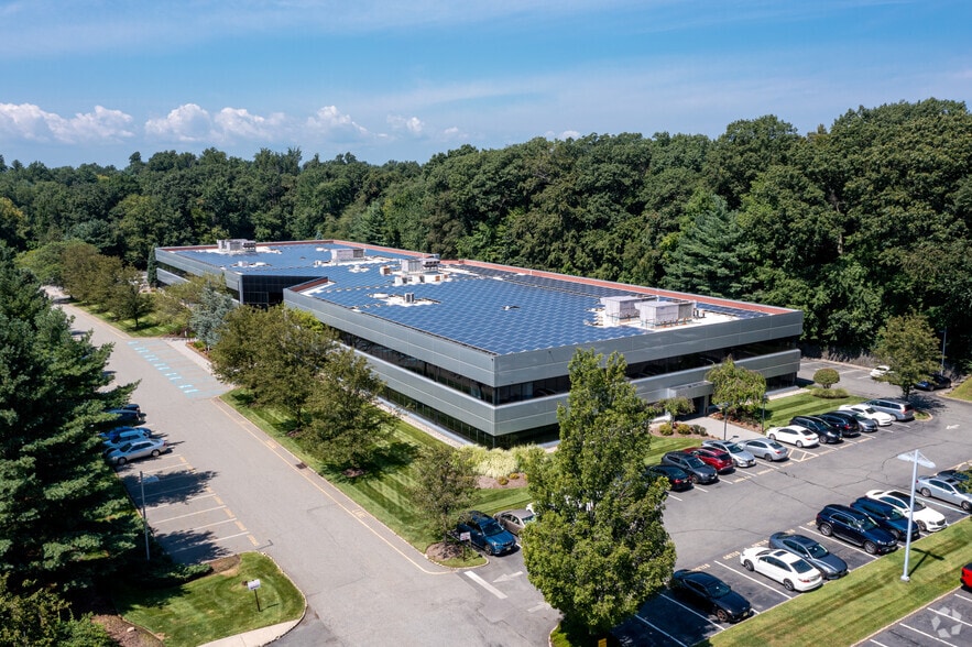 More Photos Of 50 Chestnut Ridge Rd, Montvale Office For Lease