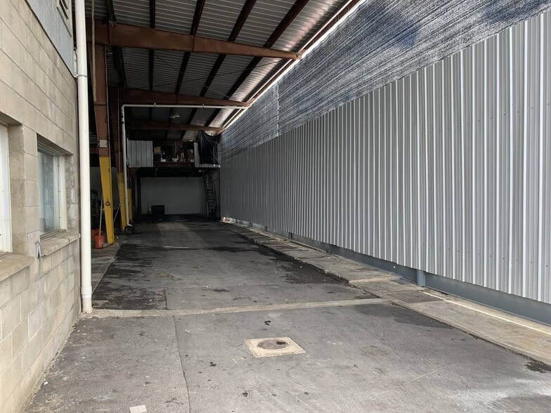 More Photos Of 655 Mapunapuna St, Honolulu Warehouse For Lease