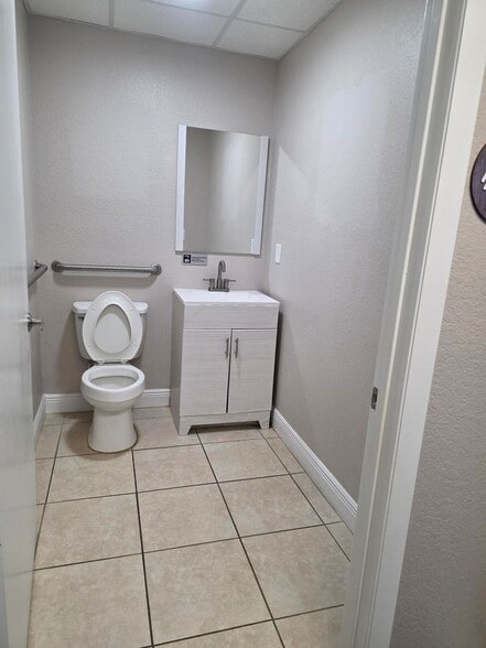 More Photos Of 4120 Tamiami Trl, Port Charlotte Medical For Lease