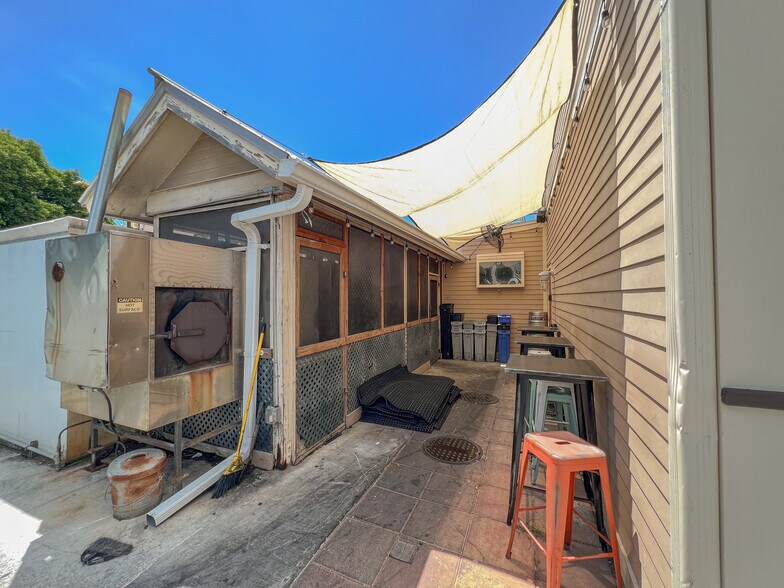 More Photos Of 404 Southard St, Key West Restaurant For Sale