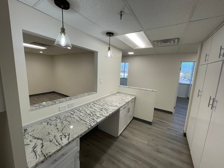 More Photos Of 4305 Torrance Blvd, Torrance Medical For Sale