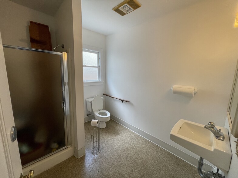 More Photos Of 1730 Solano Ave, Berkeley Office Residential For Lease