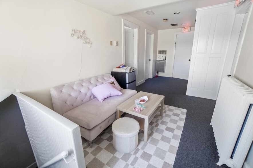 More Photos Of 2406 Auburn Ave, Cincinnati Office Residential For Sale