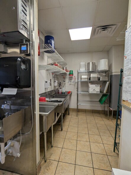 More Photos Of 954 E Altamonte Dr, Altamonte Springs Restaurant For Sale