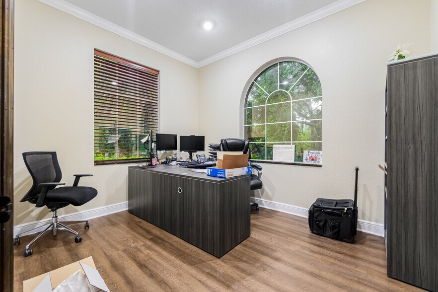 More Photos Of 3615 E Frontage Rd, Tampa Office Residential For Sale