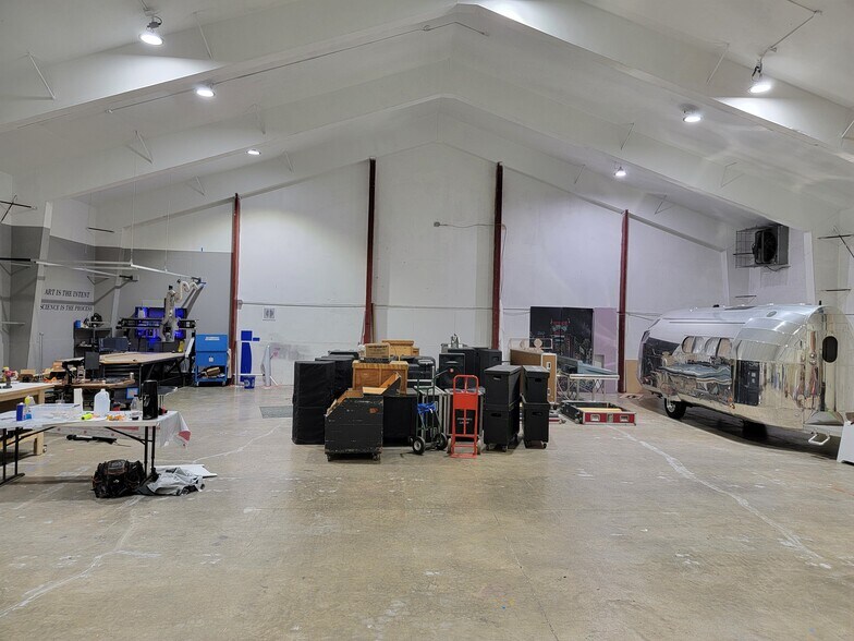 More Photos Of 16371 E State Route 3, Allyn Distribution For Lease