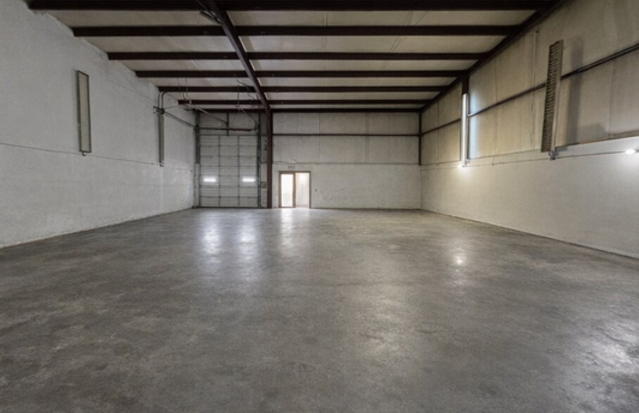 More Photos Of 105 N Chestnut St, Belton Unknown For Lease