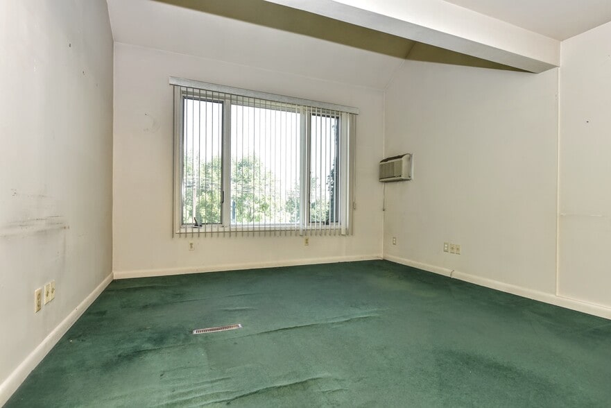 More Photos Of 276 State Rt.94, Vernon Medical For Sale