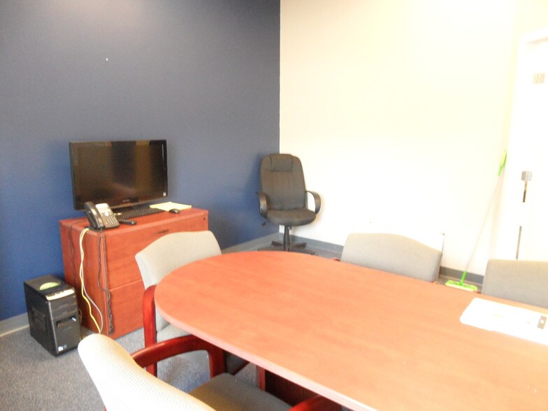 More Photos Of 1507 Park Center Dr, Orlando Office For Lease