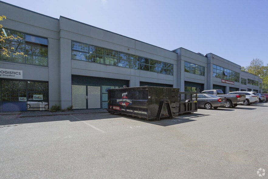 More Photos Of 8456 129A St, Surrey Service For Lease