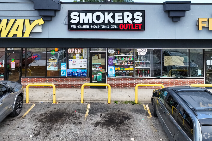 More Photos Of 9300-9350 Woodward Ave, Detroit Storefront For Lease