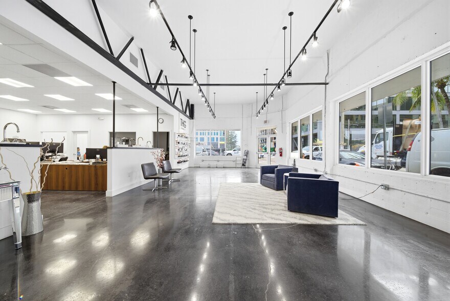 More Photos Of 441 NW 1st Ave, Fort Lauderdale Warehouse For Lease