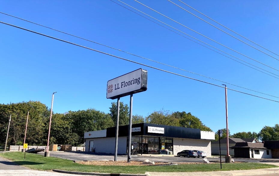 Primary Photo Of 5520 N Illinois St, Fairview Heights Freestanding For Lease