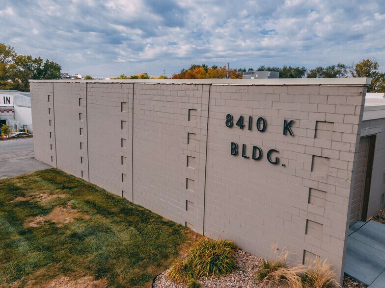 Primary Photo Of 8410 K St, Omaha Warehouse For Lease