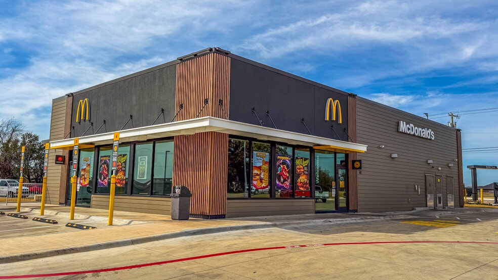 Primary Photo Of Hwy 83 & 23rd st, Penitas Fast Food For Sale