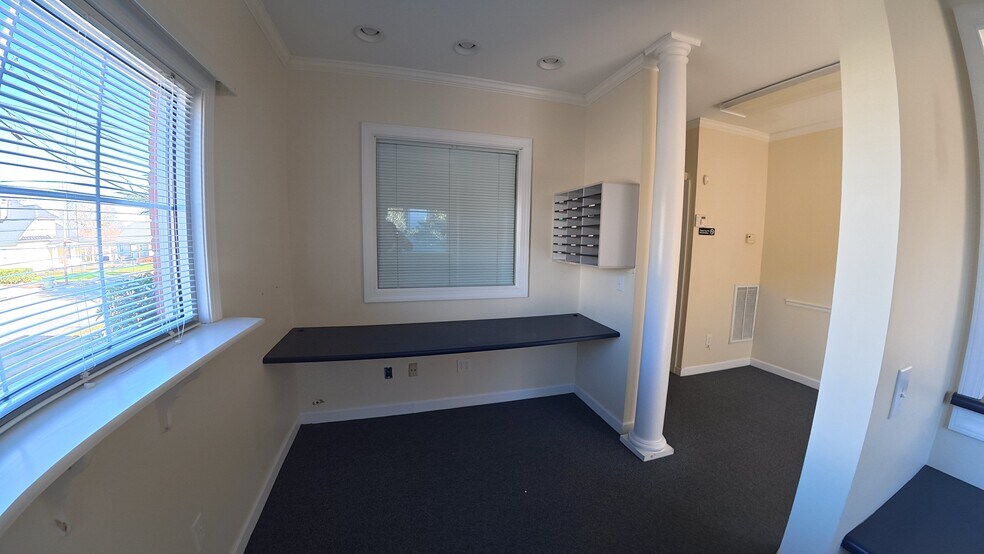 More Photos Of 406 N Main St, Greer Office For Lease