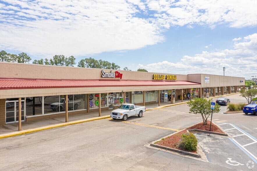 More Photos Of 291-311 Blanding Blvd, Orange Park General Retail For Lease