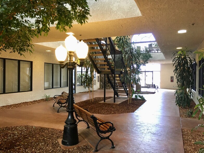 More Photos Of 14075 Hesperia Rd, Victorville Office For Sale