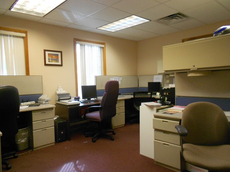 More Photos Of 2622 South Ave, Wappingers Falls Office For Sale