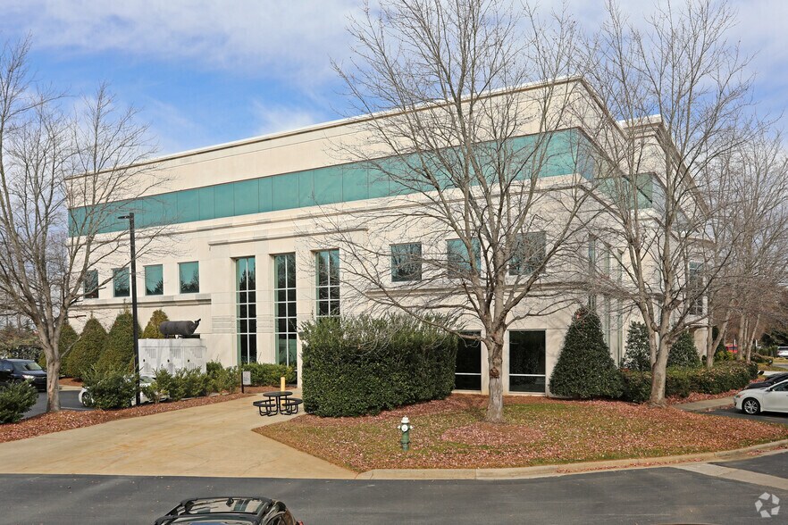 More Photos Of 7025 Albert Pick Rd, Greensboro Unknown For Sale