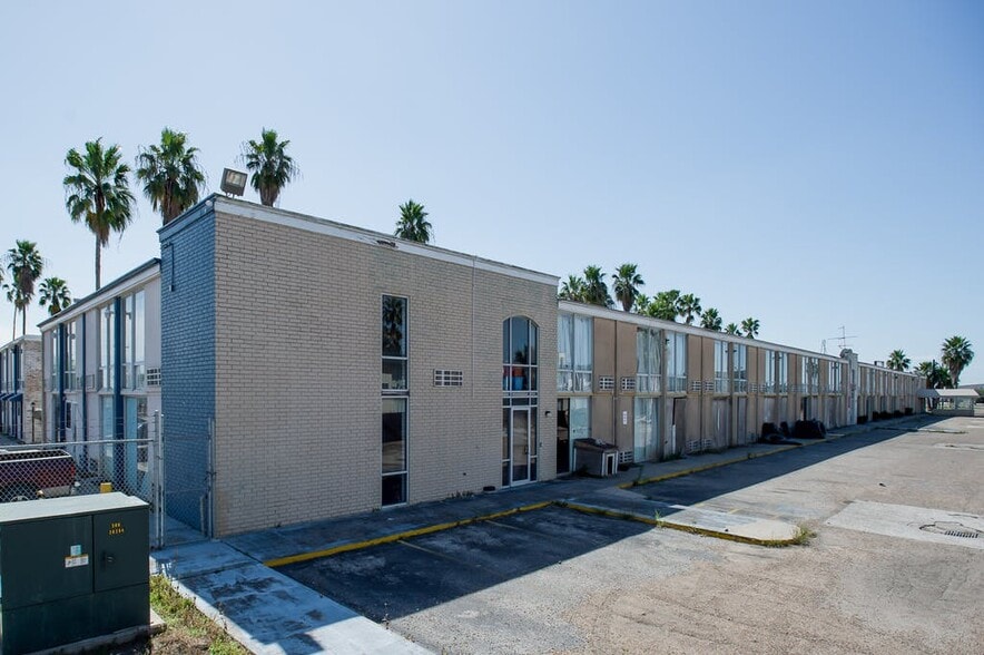 More Photos Of 910 Corn Products Rd, Corpus Christi Hotel For Sale