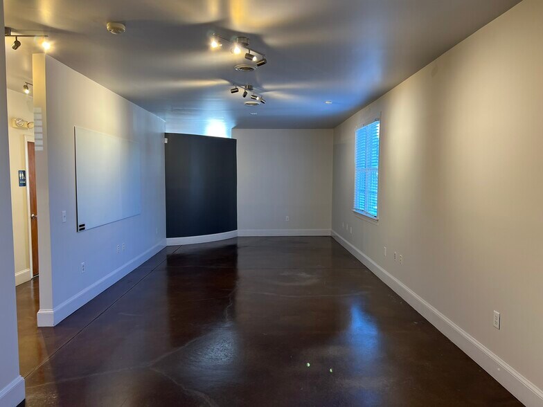 More Photos Of 727 W Hargett St, Raleigh Office Residential For Lease