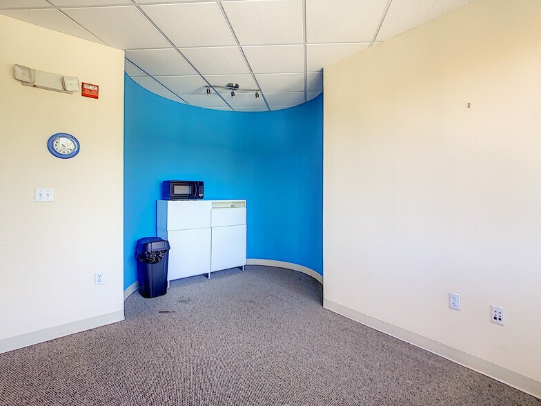 More Photos Of 777 SE 20th St, Fort Lauderdale Loft Creative Space For Lease