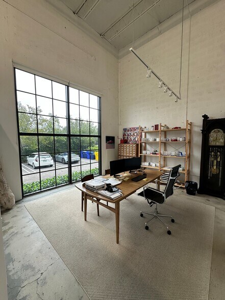 More Photos Of 2510 Florida Ave, West Palm Beach Storefront For Lease