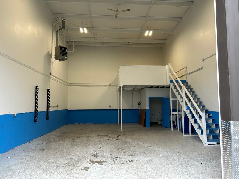 More Photos Of 27 Kondelin Rd, Gloucester Warehouse For Sale