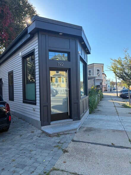 More Photos Of 192 Belgrade Ave, Roslindale Loft Creative Space For Sale