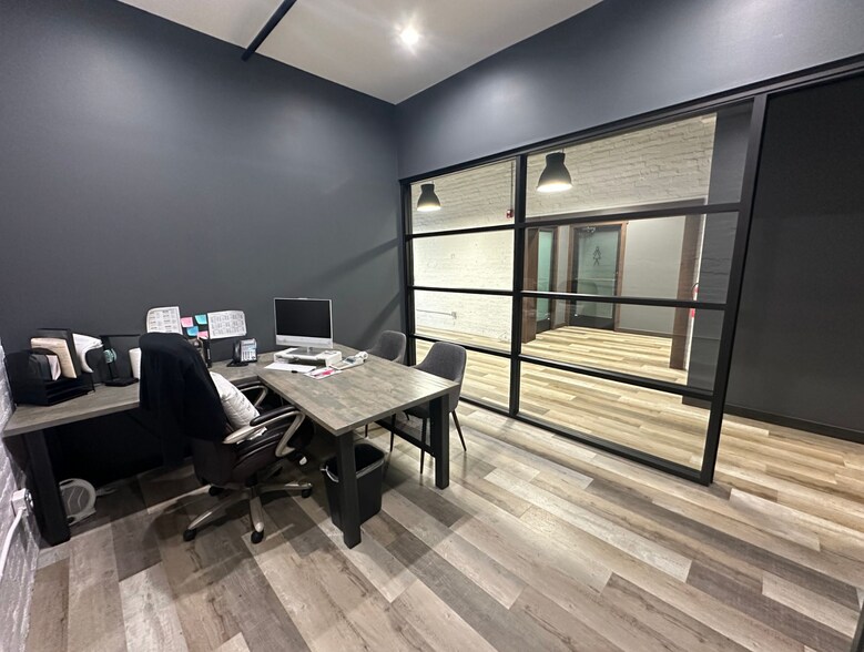 More Photos Of 108 N Main St, Crown Point Storefront Retail Office For Lease