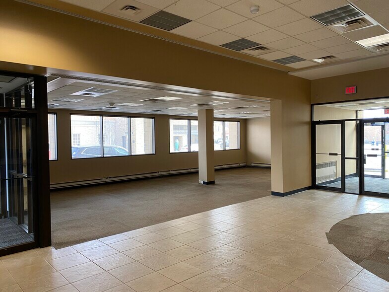 More Photos Of 434 Main St, Zanesville Office For Lease